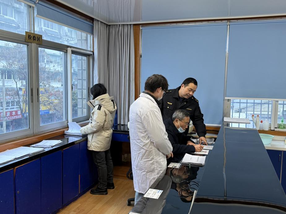 強(qiáng)化監(jiān)督多措并舉筑牢菜市場食品安全防線